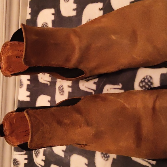 FRYE Boots - Picture 9 of 11